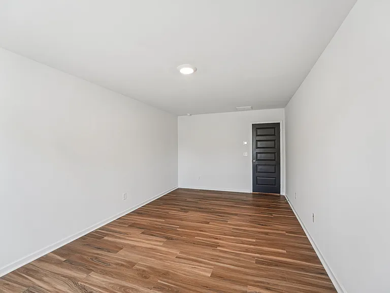Quinn Residences at Dorchester Place — Photo 211
