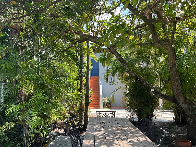 2356 SW 18th St #2 — Photo 15