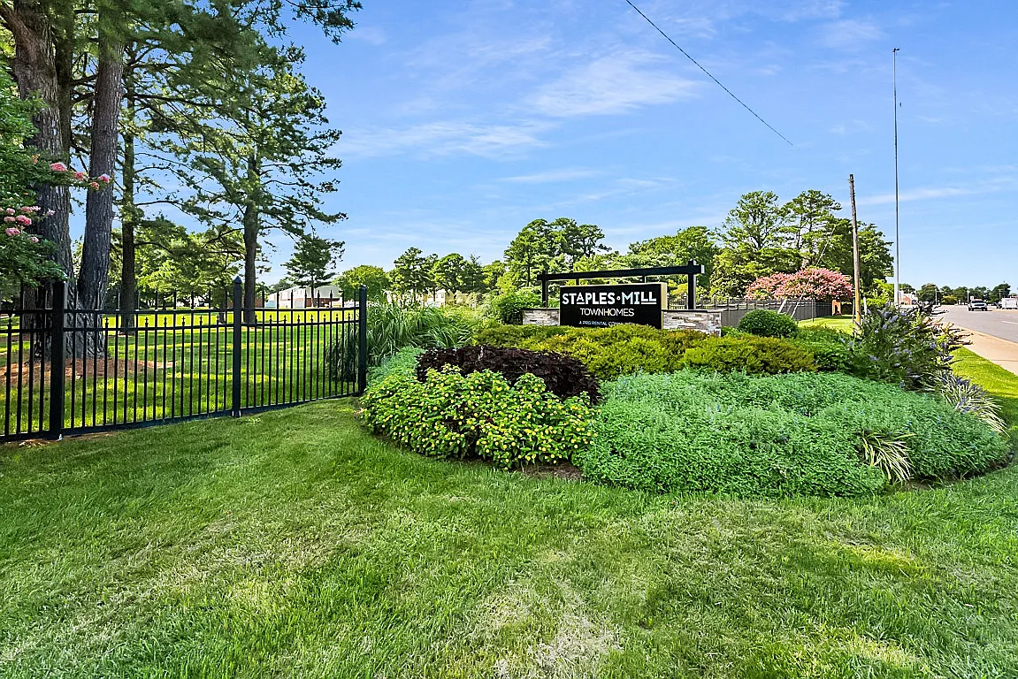 Staples Mill Townhomes — Photo 1