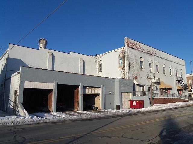 2nd image of 639 Broadway St S