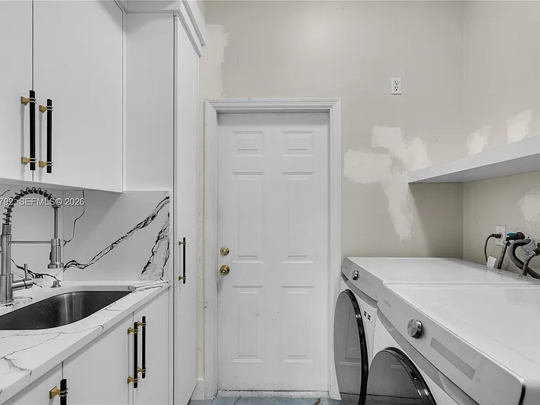 758 Lake Wellington Dr — Photo 27