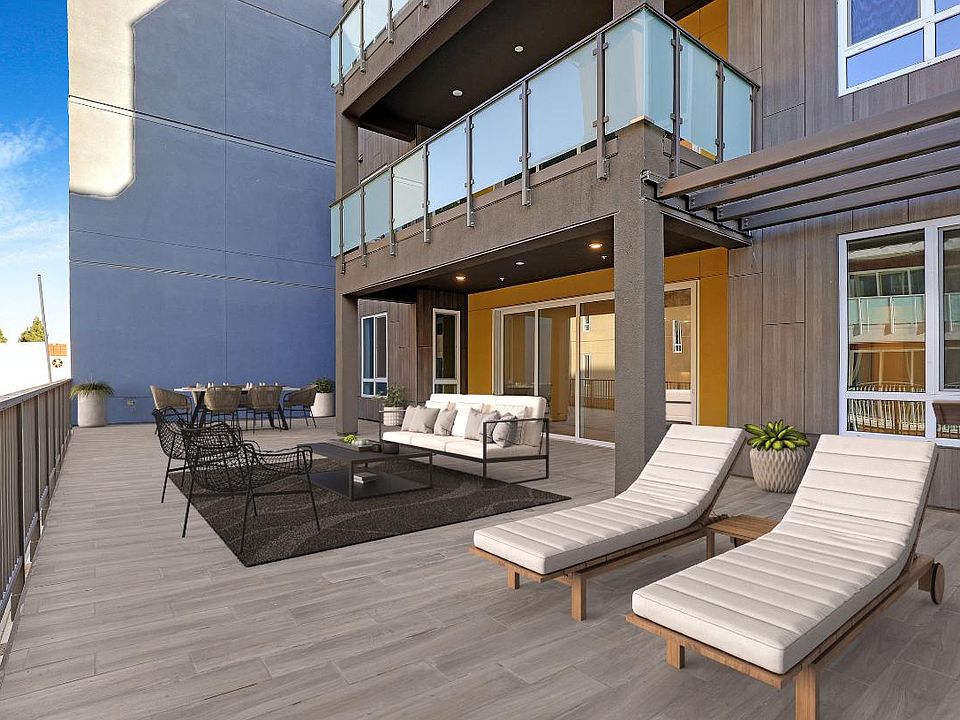 C-2 home design balcony