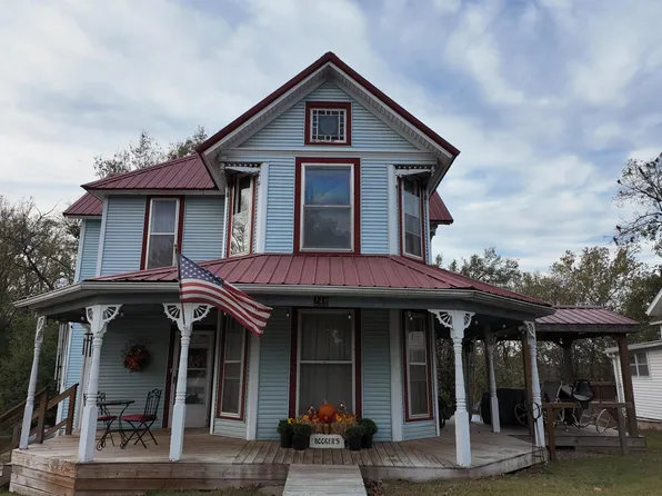 320 2nd Street, Osceola, MO 64776