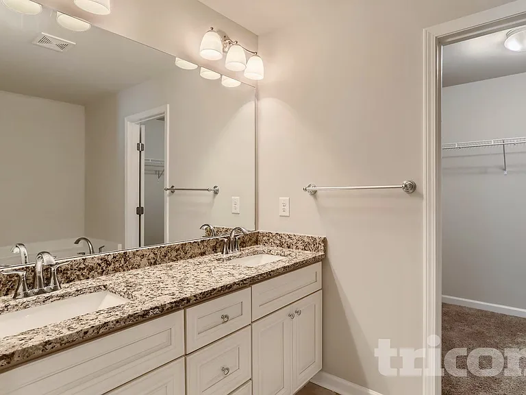 4431 Fulson Dr — Photo 10