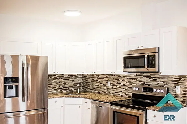 Rented by EXR | media 11