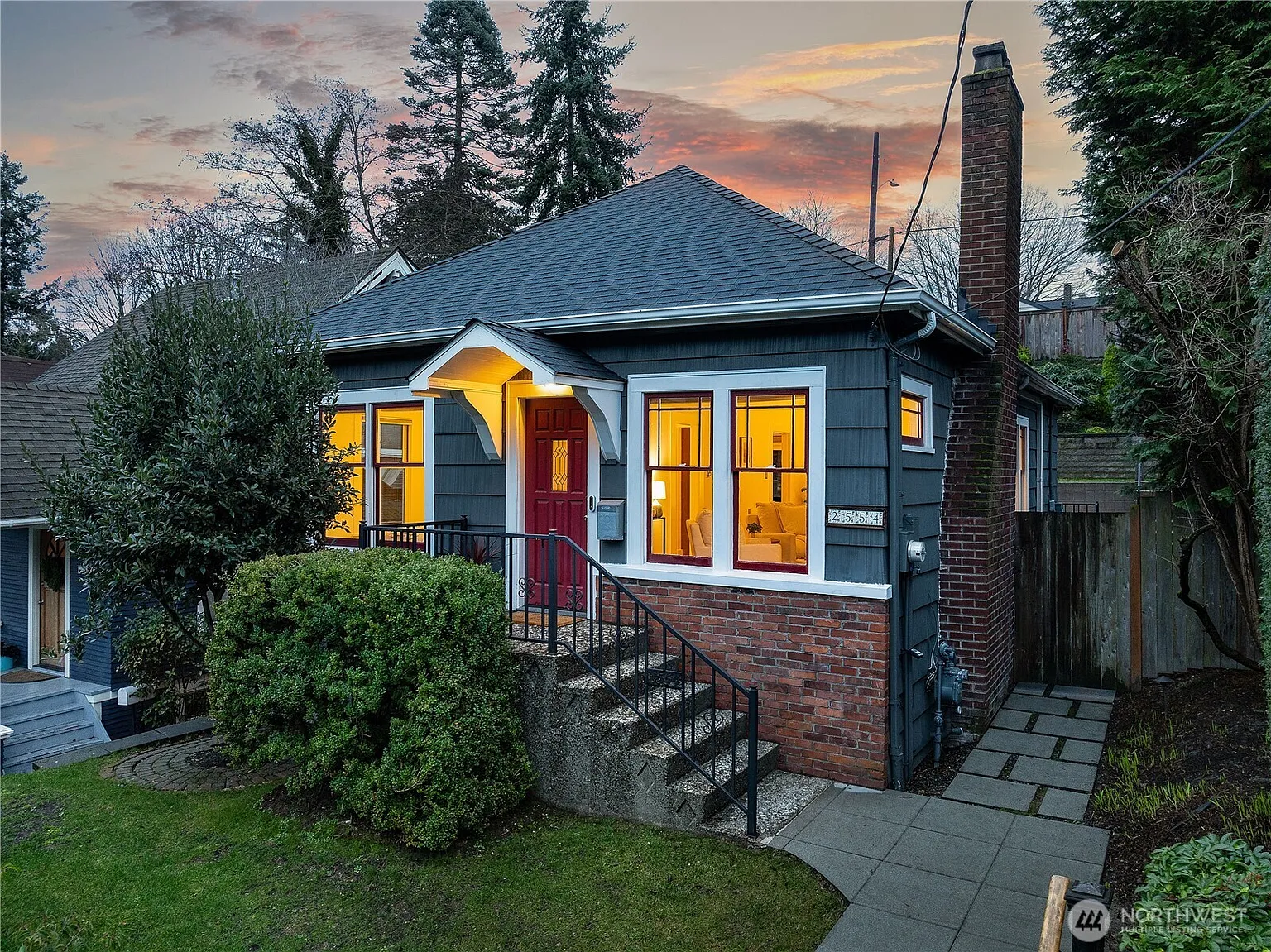 2554 3rd Avenue W photo 1