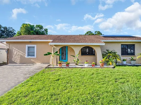 8138 Cottonwoode Dr, Largo, FL 33773