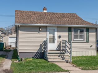1012 W 8th St, Mishawaka, IN 46544