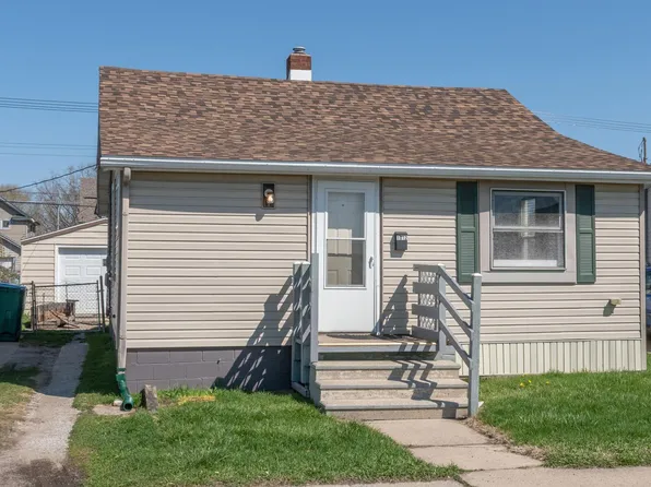 1012 W 8th St, Mishawaka, IN 46544