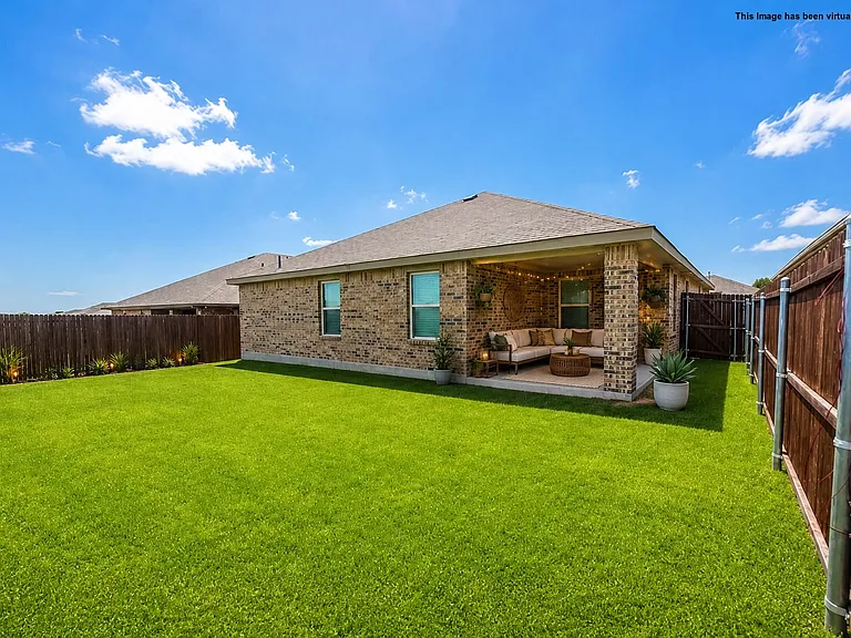860 Newport Dr — Photo 13