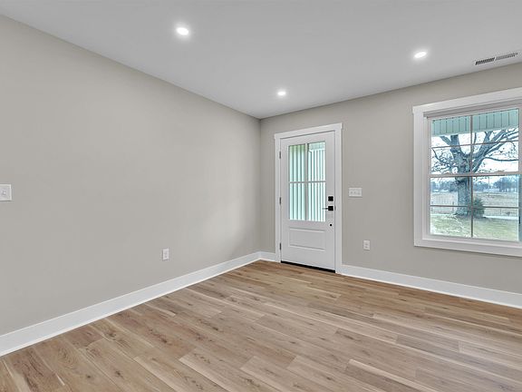 4th image of 41 Applewood Rd