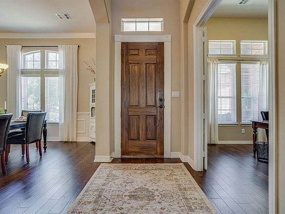 5th image of 606 Sante Fe Dr