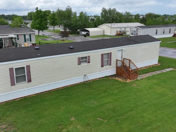 69 Chelsey Ln, Cheboygan, MI 49721