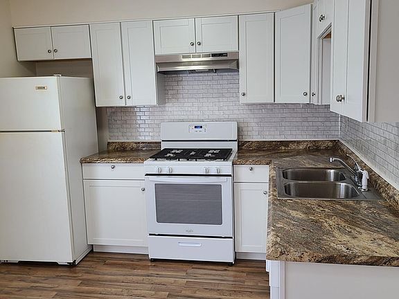2nd image of 1431 W Grandview Blvd