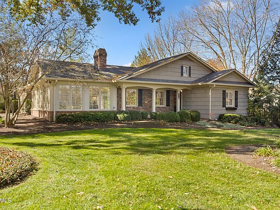 2nd image of 6808 Glenbrook Cir