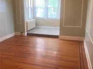 6068 80th Ave, Ridgewood, NY 11385