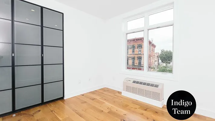 Rented by Compass | media 7