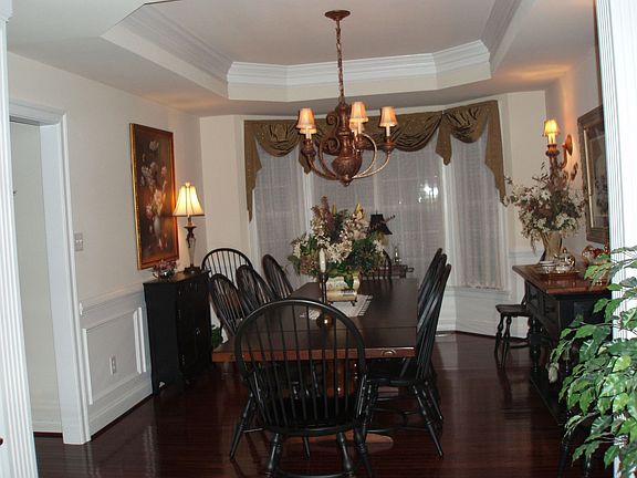 dining room large enough to seat table of 12!