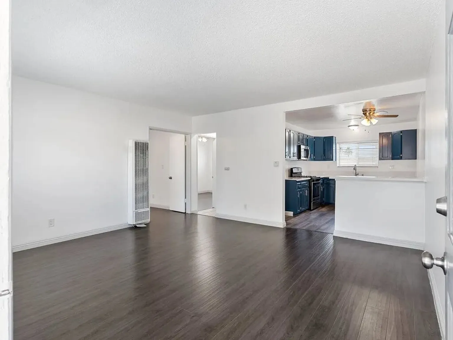1335 Stanley Ave — Photo 3