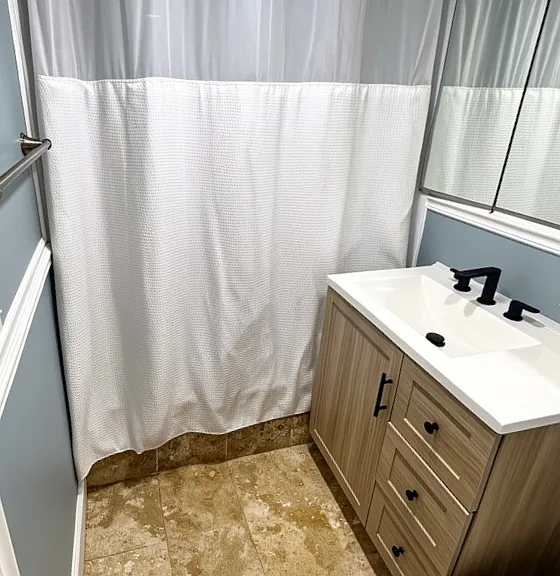 253 E Delaware Pl #21F — Photo 13