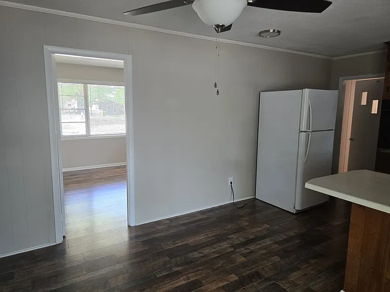 222 Plaza Dr — Photo 5