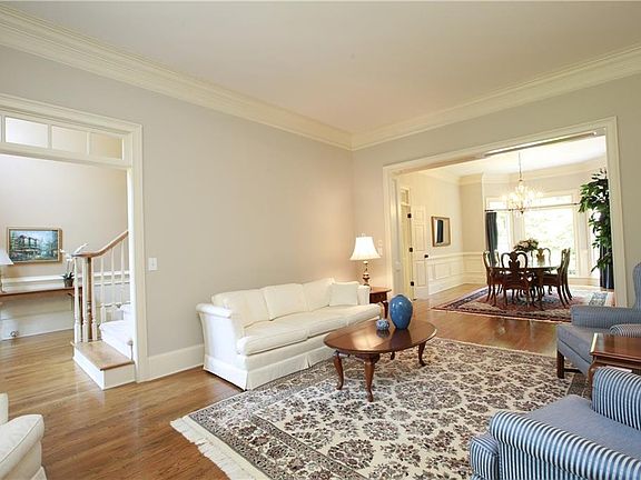 5th image of 735 Falls Landing Ct