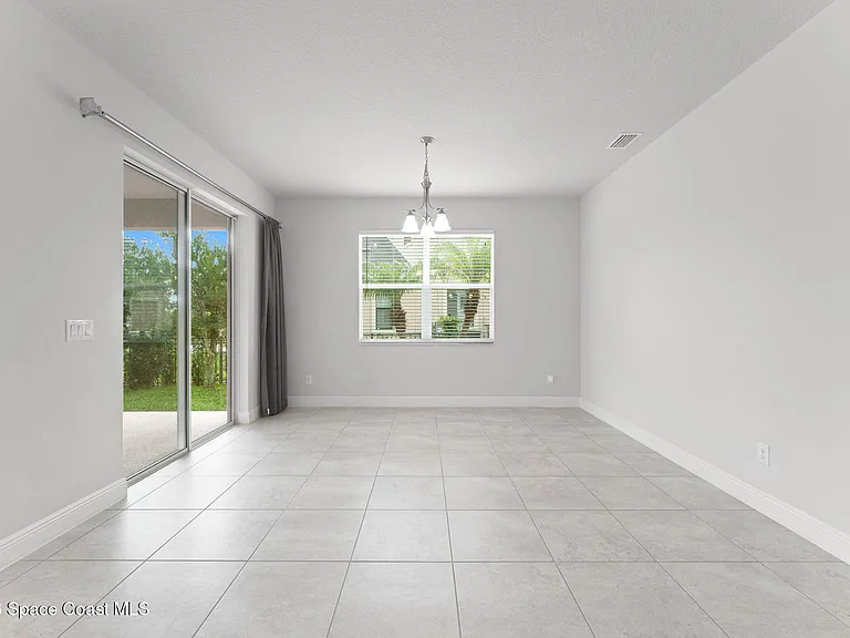 7440 Jazero Pl — Photo 10