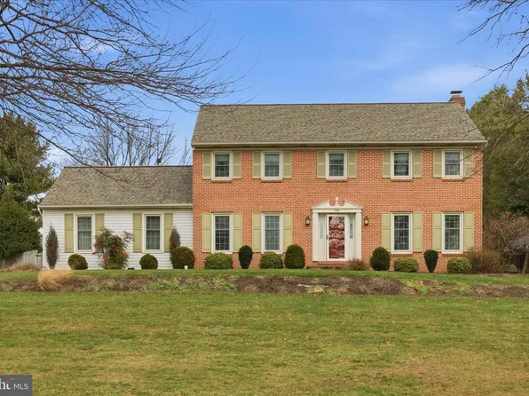 546 Hiview Dr, Lititz, PA 17543