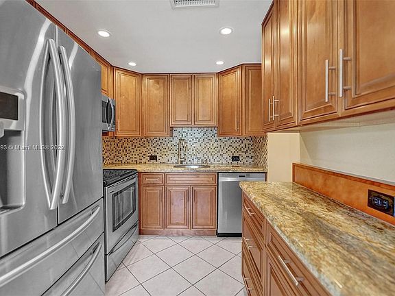3rd image of 1005 Ashby Cir #1005-C