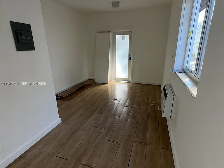 1026 Euclid Ave #10 — Photo 2
