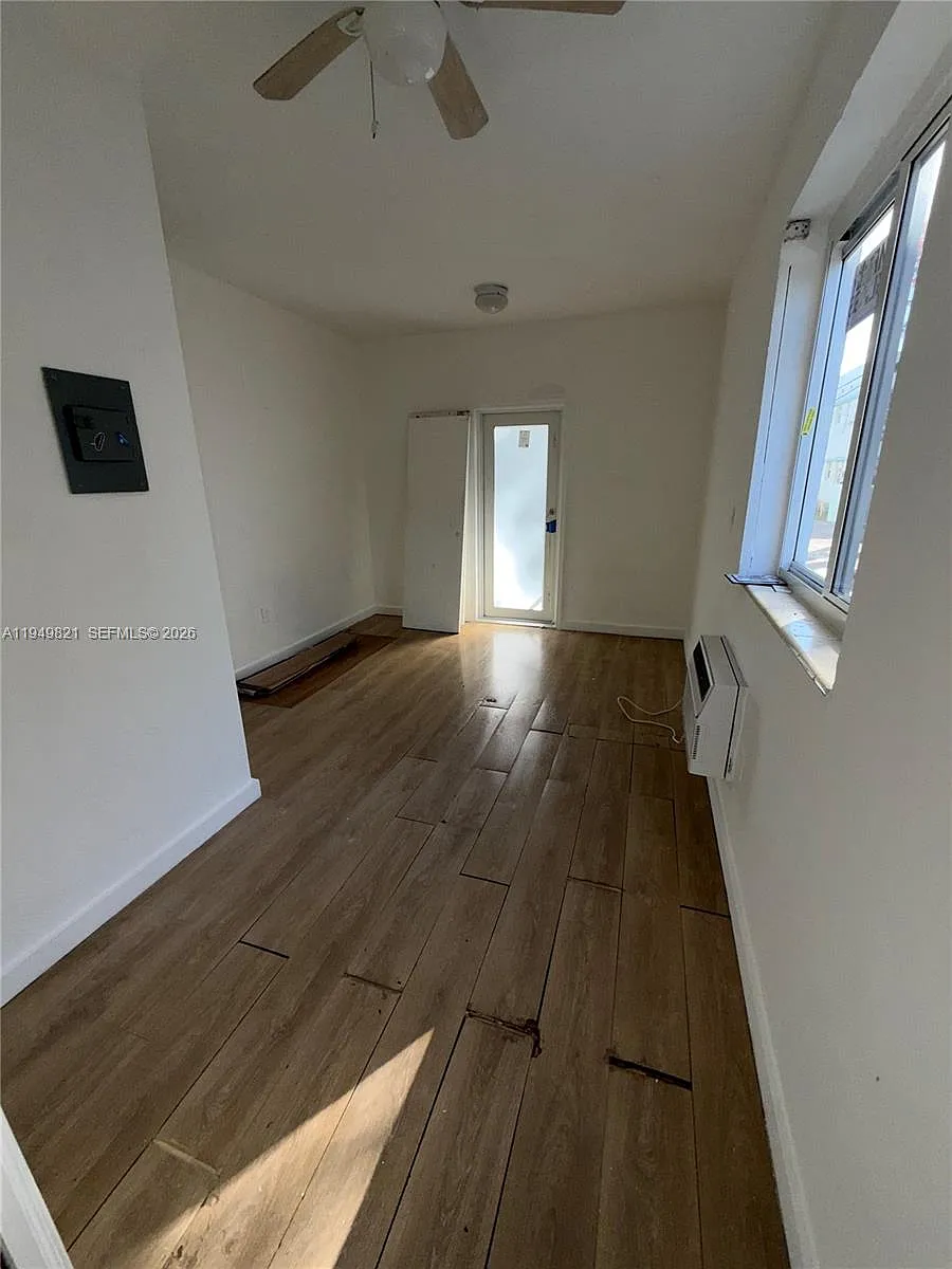 Building Photo - 1026 Euclid Ave #10