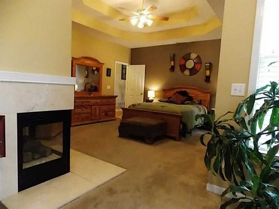 4th image of 3313 Thornecreek Dr