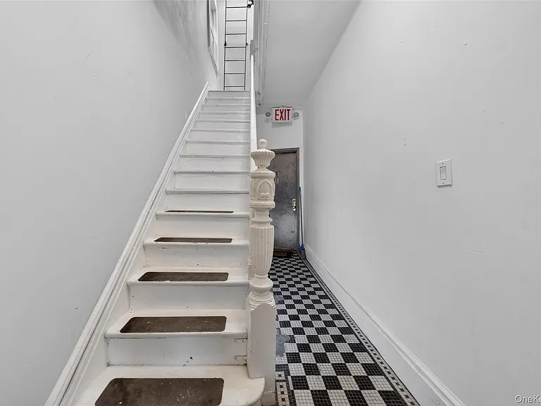 647 Manida St #2 — Photo 14