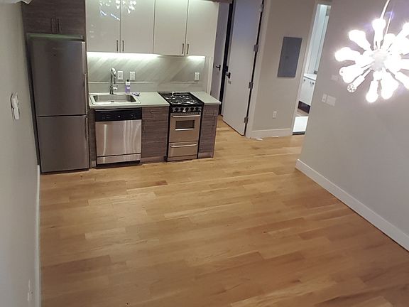 4th image of 2 N Henry St #1FL
