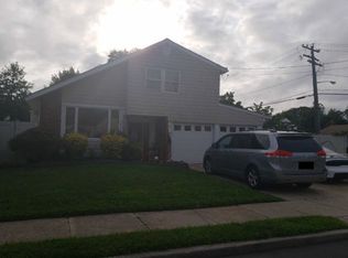 130 Brookvale Ave, Babylon, NY 11704