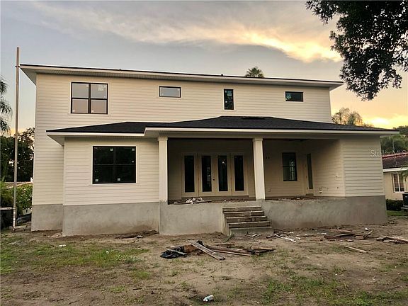 3rd image of 225 Toledo Way NE