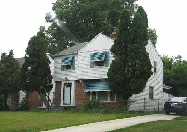 16703 Biltmore Ave photo 1