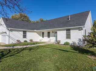 2437 Oregon Rd, Northwood, OH 43619