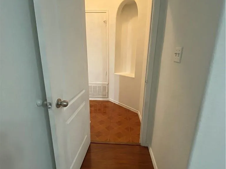 3400 Barksdale Dr — Photo 8