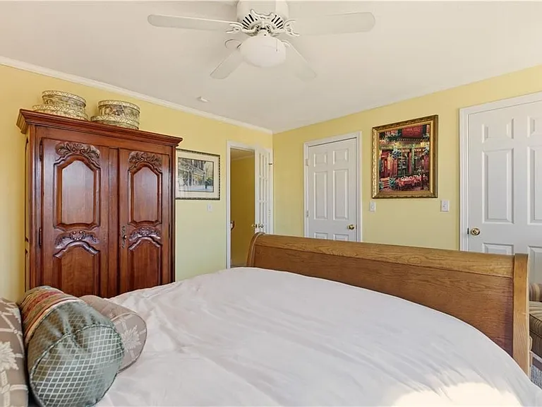 216 Goddard Row — Photo 13