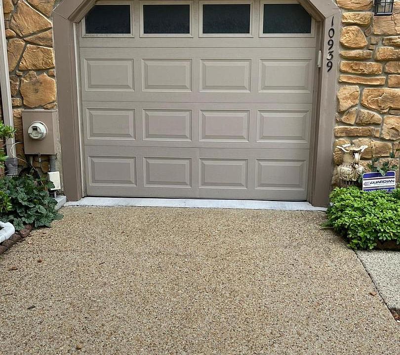 2nd image of 10939 Pebble Run Dr