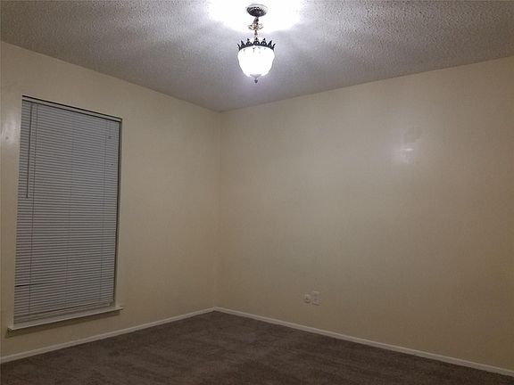 4th image of 2116 Sam Houston Dr