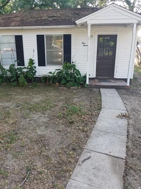 1st image of 913 Krasnosky St