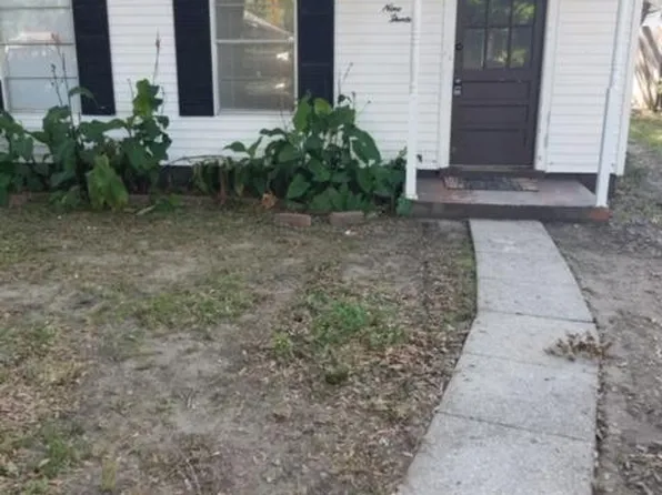 913 Krasnosky St, Pensacola, FL 32505