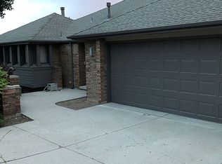2240 S Belaire Dr, Salt Lake City, UT 84109