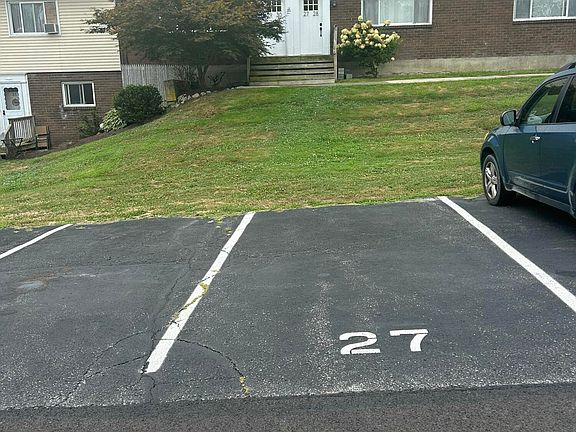 3rd image of 881 Albany Post Road #27