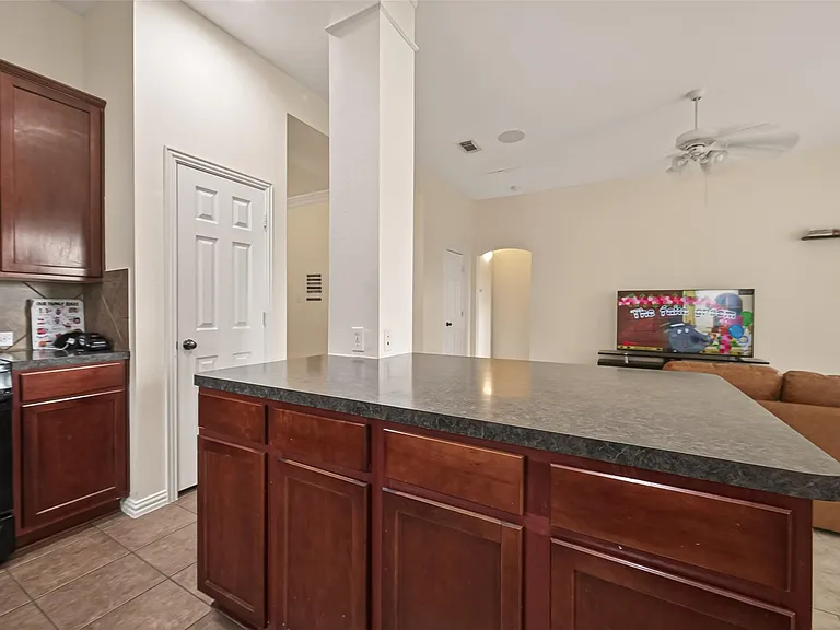 23222 Century Plant Dr — Photo 15