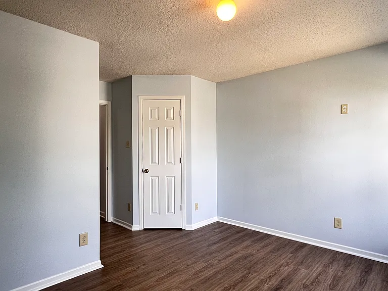 8729 Liberty Mills Dr — Photo 14