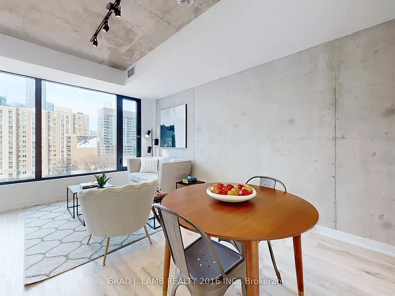 55 Ontario St #718 — Photo 9