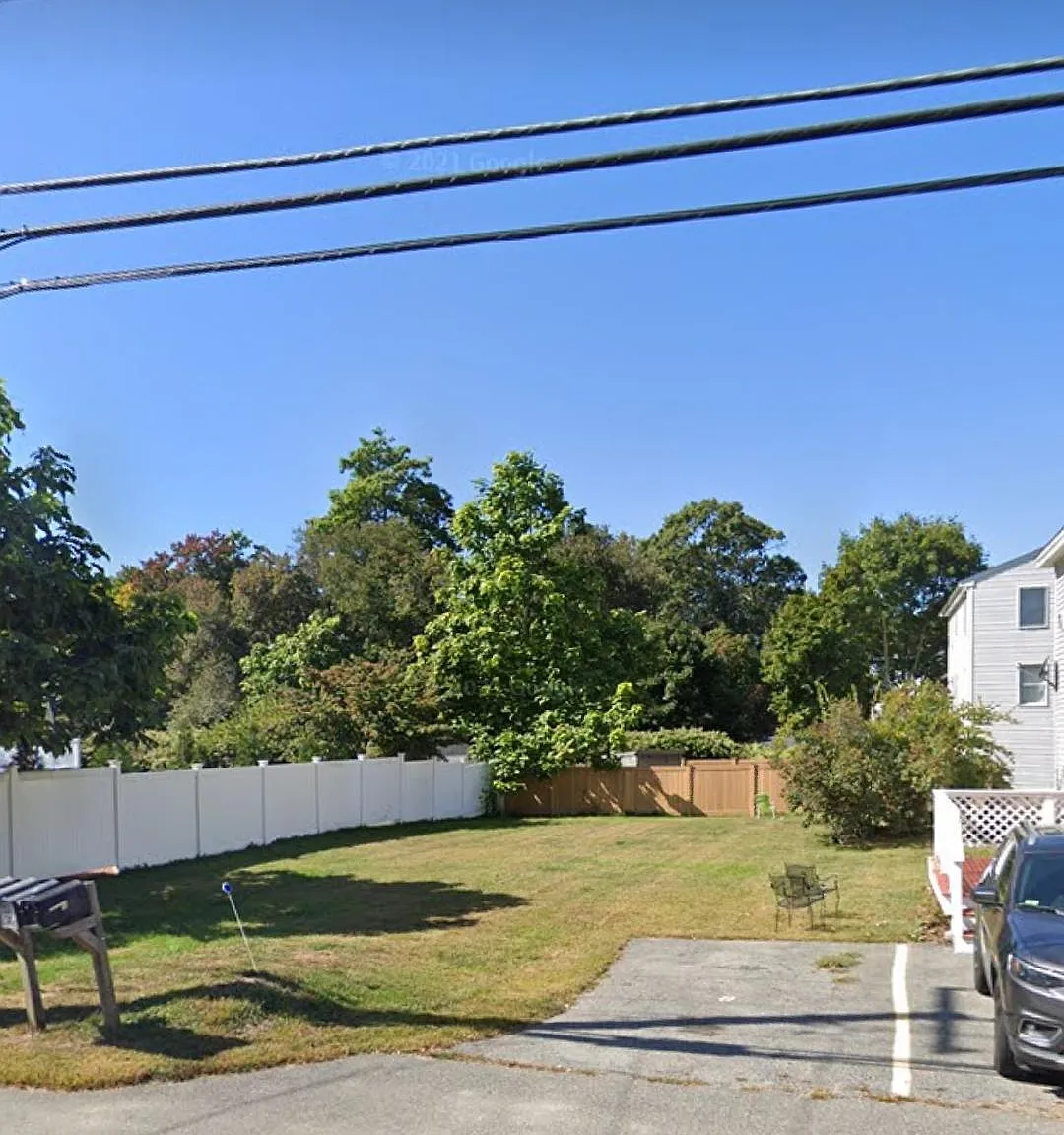 128 High St — Photo 2